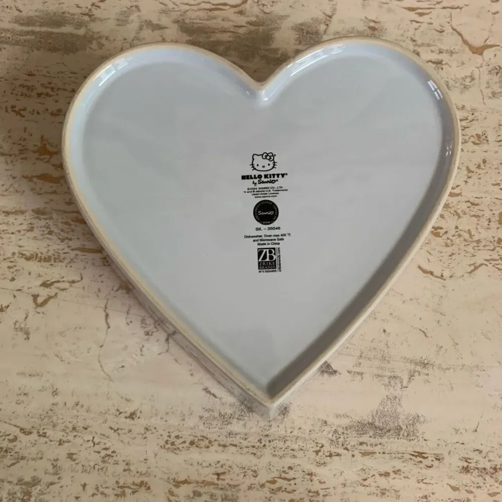 Hello Kitty Valentines heart shaped Baking dish